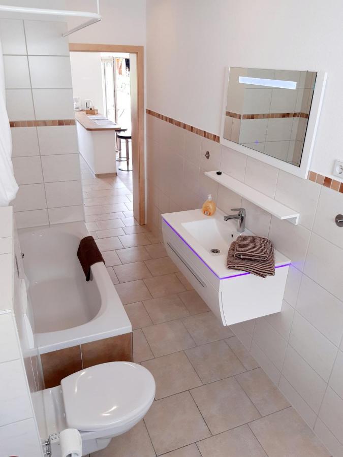 Frankenberg Stadtoase Geraeumige Gaestewohnungen Mit Balkon, Komfort, Modernitaet Und Ruhe, Fuer Monteure Geeignet, Free Wifi מראה חיצוני תמונה