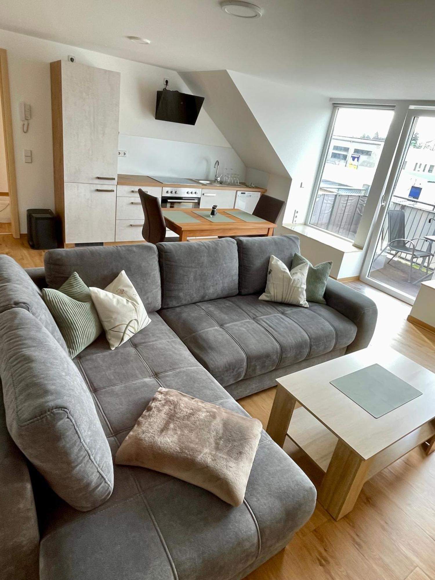 Frankenberg Stadtoase Geraeumige Gaestewohnungen Mit Balkon, Komfort, Modernitaet Und Ruhe, Fuer Monteure Geeignet, Free Wifi מראה חיצוני תמונה